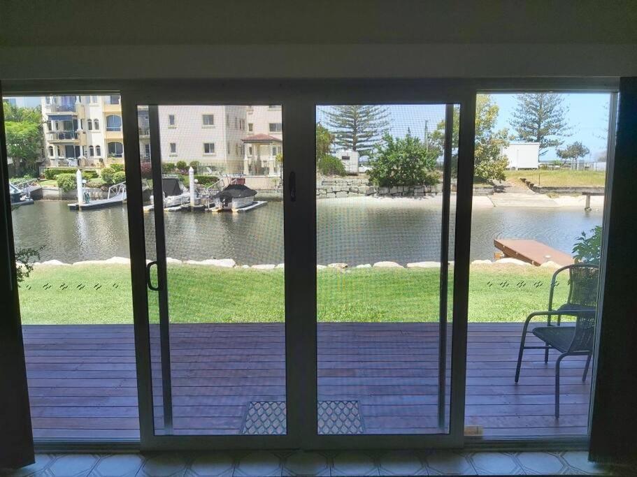 Broadwater Canal Frontage-Runaway Bay-Boat Ramp Gold Coast Esterno foto